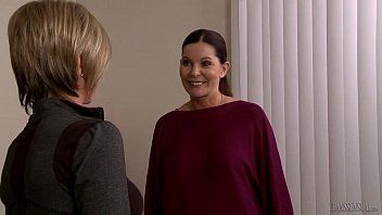 Magdalene St. Michaels transando com a travesti