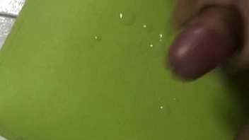 Helen Rivera batendo punheta e gozando muito